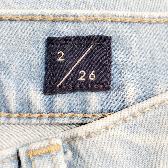 Lucky Brand Women’s Mid Rise Authentic Straight Crop Jeans Light Wash Size 2/26 - Picture 13 of 16